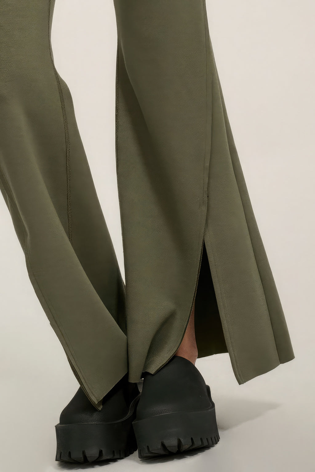 Expose Seam Flare Pants