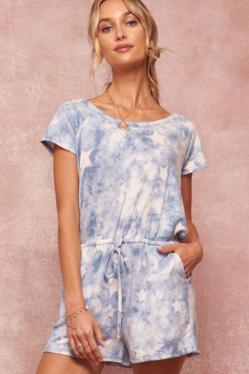 A Star-pattern Tie-dye Knit Romper - Cherry Angel